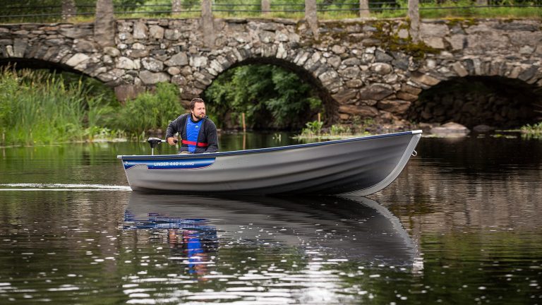 2016-Yamaha-LINFISH440-EU-NA-Studio-002-03