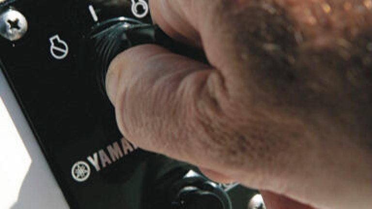 2019-Yamaha-F15-EU-Detail-002-03