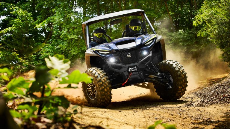 2023-Yamaha-YXE1000EW-23S2-EU-Titan___Midnight_Blue-Action-005-03