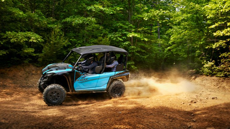 2023-Yamaha-YXF1000EW-23-EU-Cyan___Yamaha_Black-Action-003-03