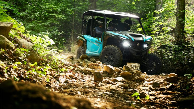 2023-Yamaha-YXF1000EW-23-EU-Cyan___Yamaha_Black-Action-005-03