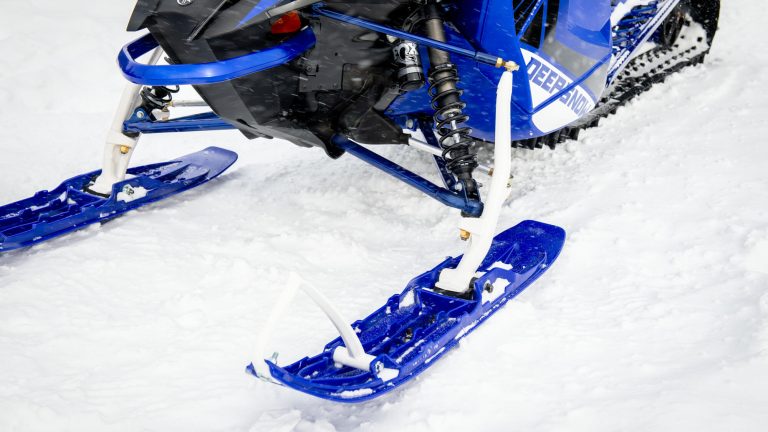 2024-Yamaha-MNTN-MAX-154-EU-Detail-005-03