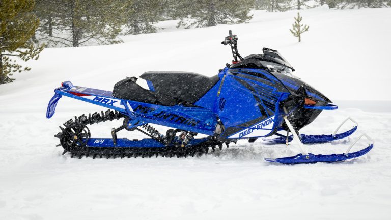 2024-Yamaha-MNTN-MAX-154-EU-Detail-007-03