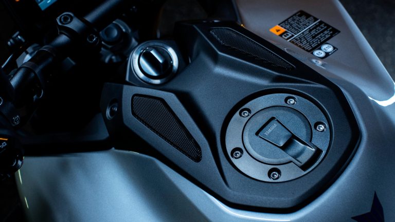 2024-Yamaha-MT09DX-EU-Detail-009-03