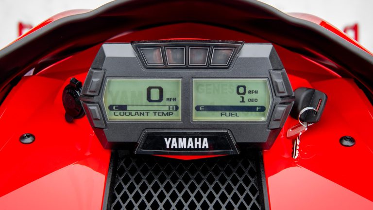 2024-Yamaha-SIDEWINDER-X-TX-EU-Detail-007-03