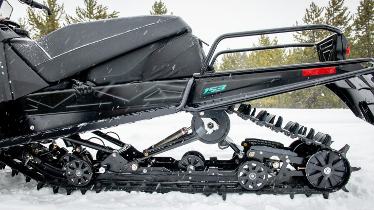 2024-Yamaha-SXMP800-EU-Detail-002-03