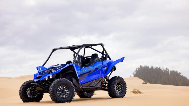 2024-Yamaha-YXZ1000ET-24E-EU-Racing_Blue_-Static-001-03