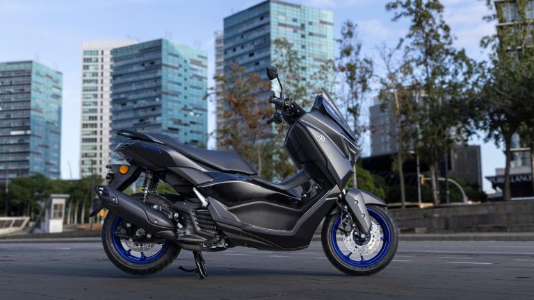 2025-Yamaha-G125YM-EU-Icon_Black_-Accessorized-detail-010-03