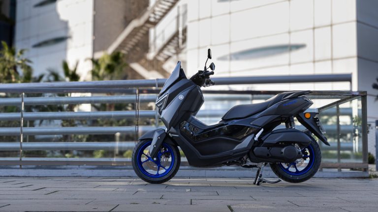 2025-Yamaha-G125YM-EU-Icon_Black_-Accessorized-detail-025-03