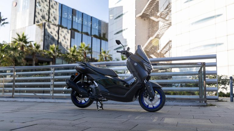 2025-Yamaha-G125YM-EU-Icon_Black_-Accessorized-detail-026-03