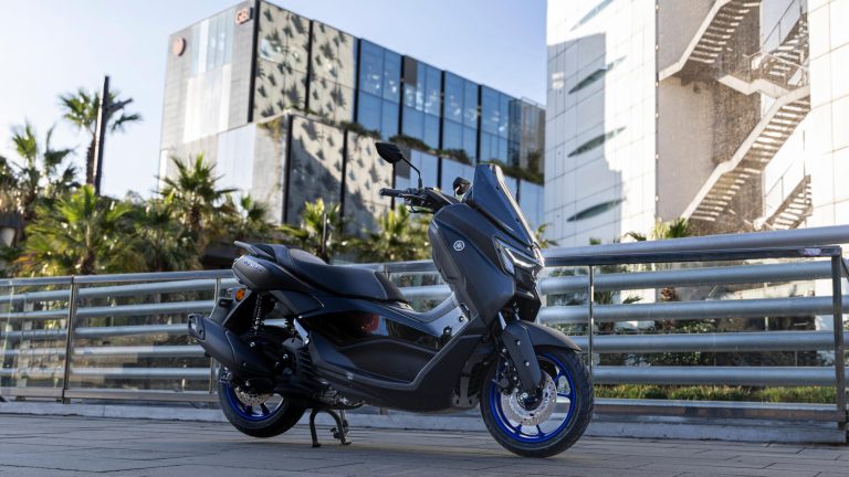 2025-Yamaha-G125YM-EU-Icon_Black_-Accessorized-detail-027-03