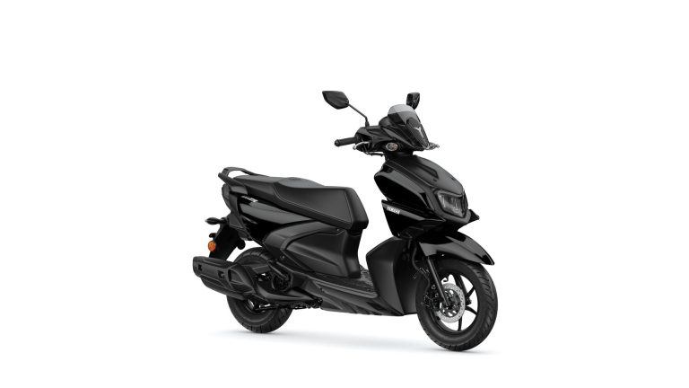 2025-Yamaha-LCG125-EU-Midnight_Black-360-Degrees-001-03