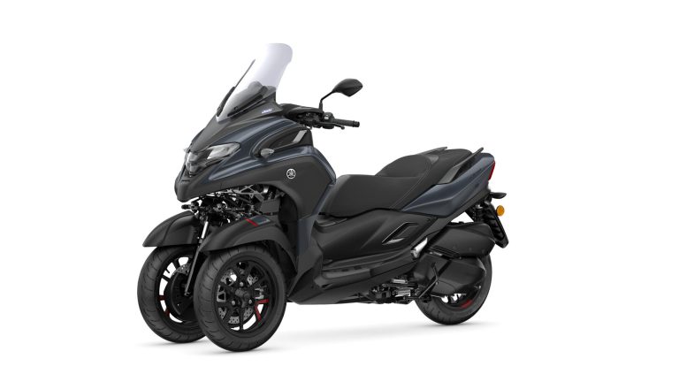 2025-Yamaha-LMW300YM-EU-Power_Grey-Studio-007-03