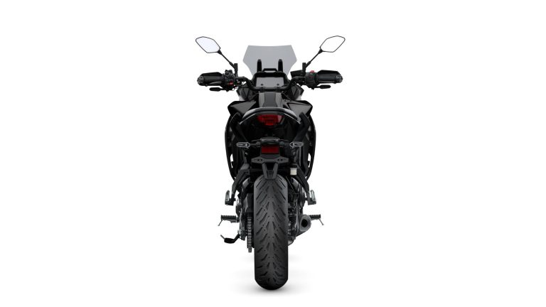 2025-Yamaha-MT07TR-EU-Midnight_Black-Studio-003-03