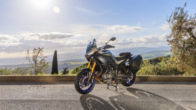2025-Yamaha-MT07TRGT-EU-Icon_Performance-Static-002-03
