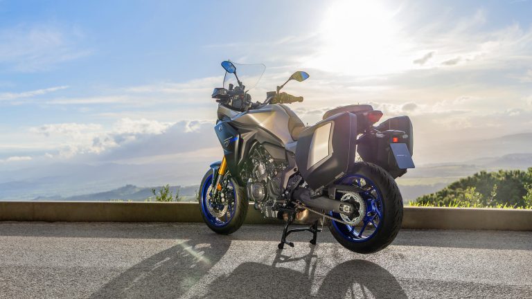 2025-Yamaha-MT07TRGT-EU-Icon_Performance-Static-005-03