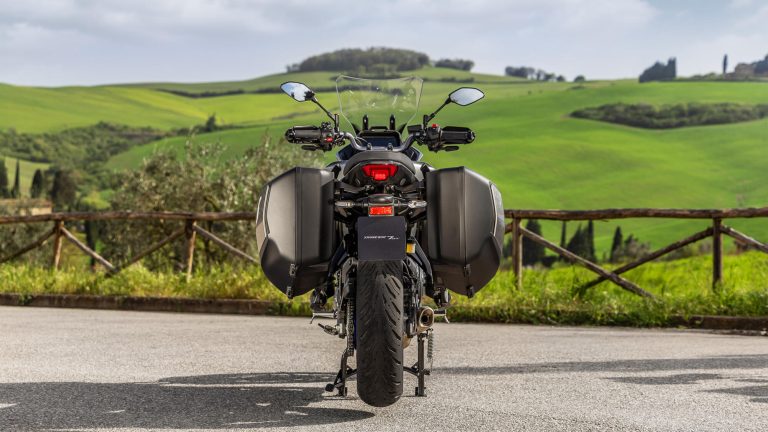 2025-Yamaha-MT07TRGT-EU-Icon_Performance-Static-007-03