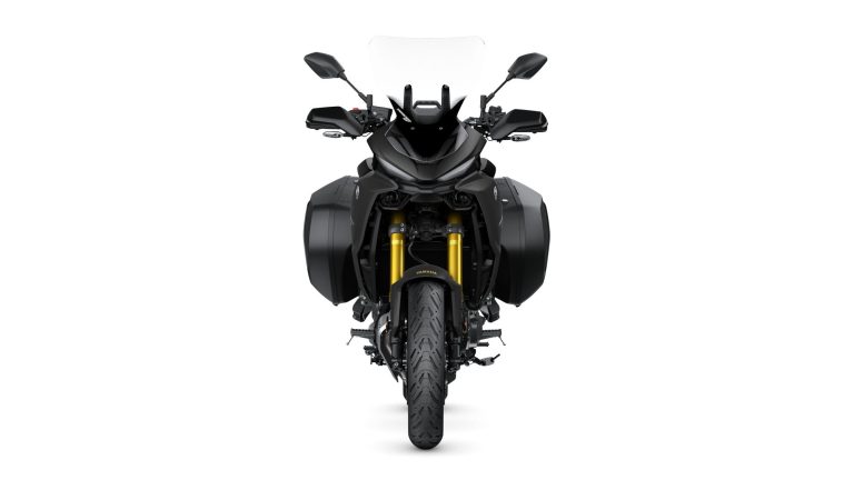 2025-Yamaha-MT07TRGT-EU-Tech_Black-Studio-006-03