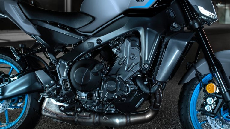 2025-Yamaha-MT09A-EU-Detail-003-03