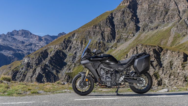 2025-Yamaha-MT09ATRDX-EU-Tech_Back-Static-005-03