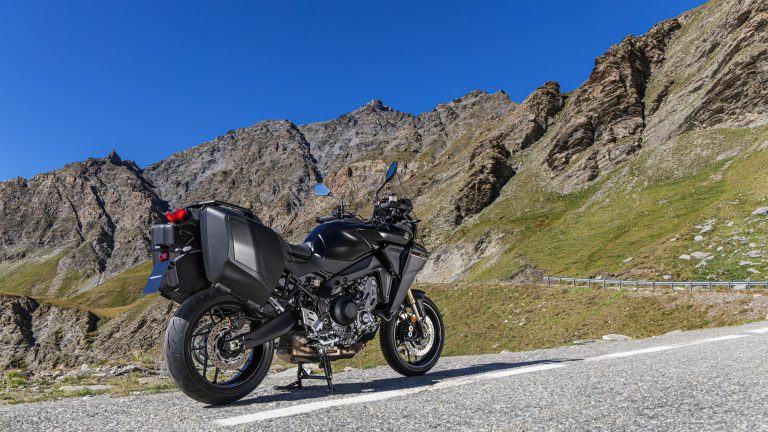 2025-Yamaha-MT09ATRDX-EU-Tech_Back-Static-007-03