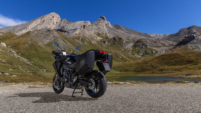 2025-Yamaha-MT09ATRDX-EU-Tech_Back-Static-008-03