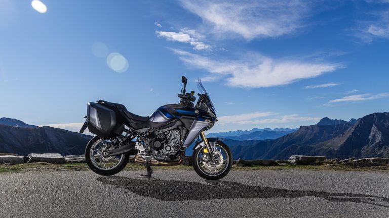 2025-Yamaha-MT09ATRDXCS-EU-Cobalt_Blue-Static-009-03