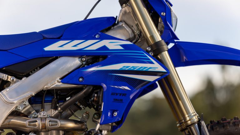 2025-Yamaha-WR250F-EU-Icon_Blue-Detail-003-03