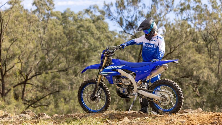 2025-Yamaha-WR250F-EU-Icon_Blue-Detail-011-03