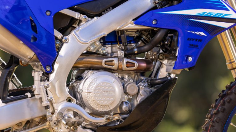 2025-Yamaha-WR450F-EU-Icon_Blue-Detail-001-03