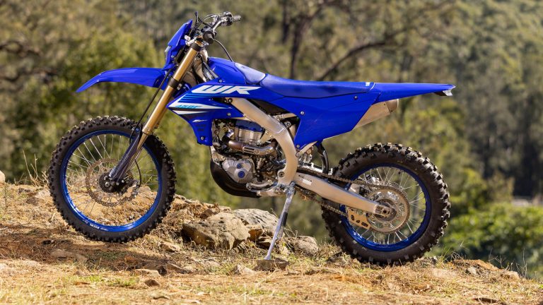2025-Yamaha-WR450F-EU-Icon_Blue-Detail-003-03