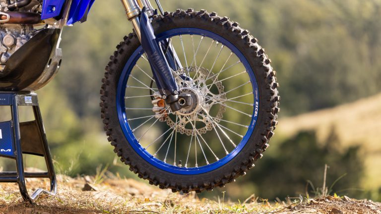 2025-Yamaha-WR450F-EU-Icon_Blue-Detail-007-03