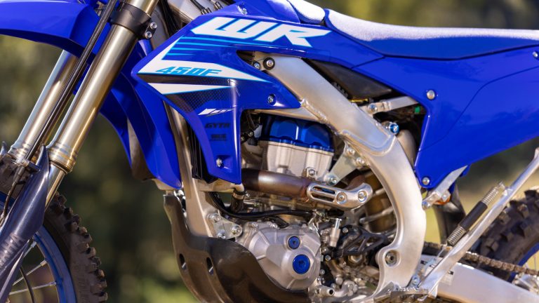 2025-Yamaha-WR450F-EU-Icon_Blue-Detail-011-03