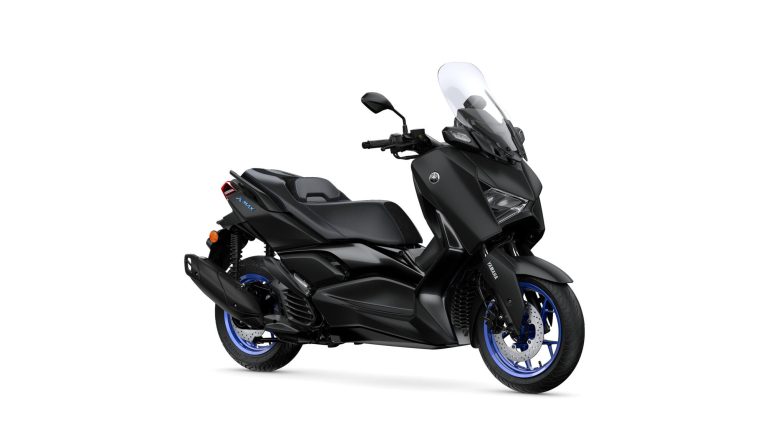 2025-Yamaha-XMAX125A-EU-Icon_Black_-360-Degrees-001-03