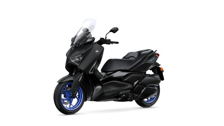 2025-Yamaha-XMAX300A-EU-Icon_Black_-Studio-007-03