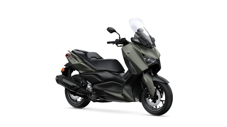 2025-Yamaha-XMAX300A-EU-Tech_Kamo-360-Degrees-001-03