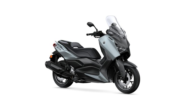 2025-Yamaha-XMAX300ASVH-EU-Ceramic_Grey-360-Degrees-001-03