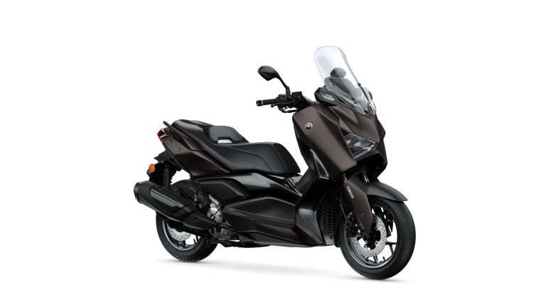 2025-Yamaha-XMAX300ASVH-EU-Dark_Magma-360-Degrees-001-03