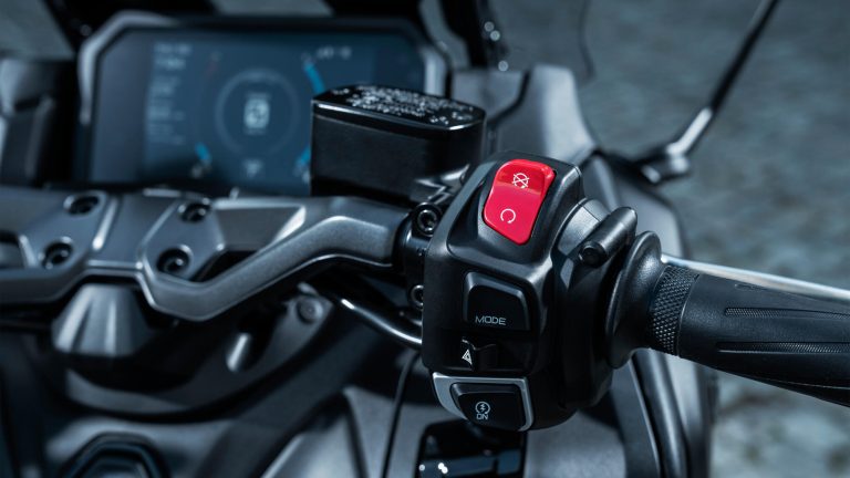 2025-Yamaha-XP500A-EU-Detail-009-03