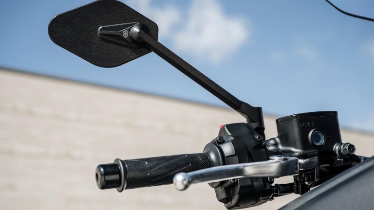 2025-Yamaha-XP500A-EU-Icon_Black_-Accessorized-detail-019-03