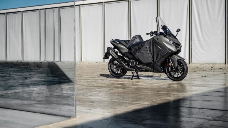 2025-Yamaha-XP500A-EU-Tech_Kamo-Accessorized-detail-003-03