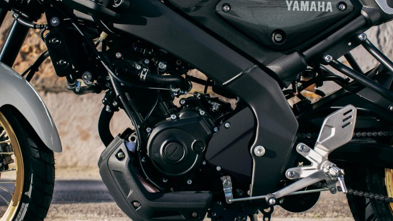 2025-Yamaha-XS125SV-EU-NA-Detail-008-03