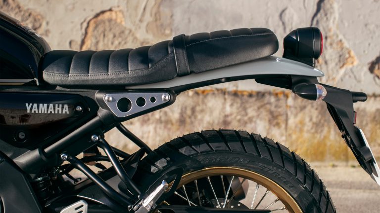 2025-Yamaha-XS125SV-EU-NA-Detail-010-03