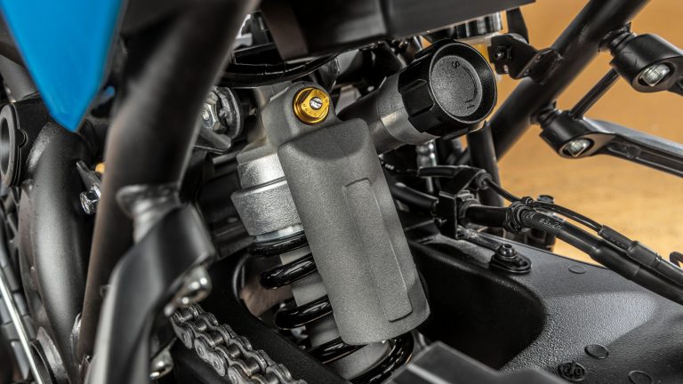 2025-Yamaha-XTZ700SPR-EU-Detail-002-03