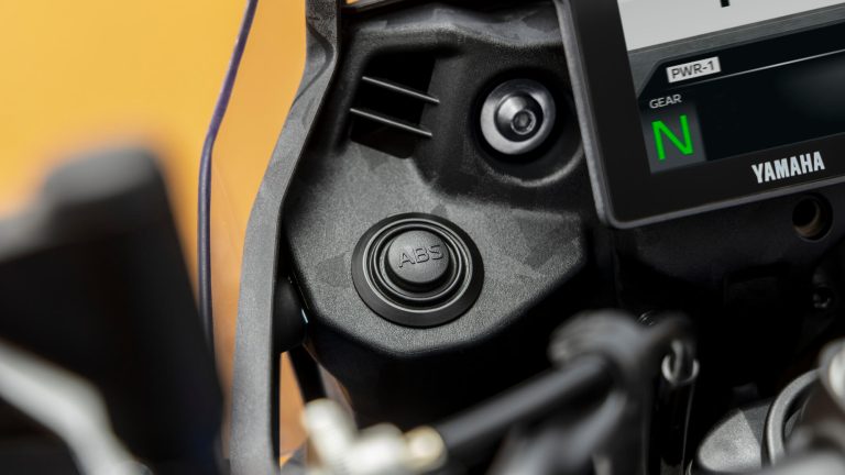 2025-Yamaha-XTZ700SPR-EU-Detail-011-03