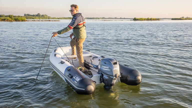 2025-Yamaha-YAM310TAF-EU-Arctic_Grey-Detail-004-03