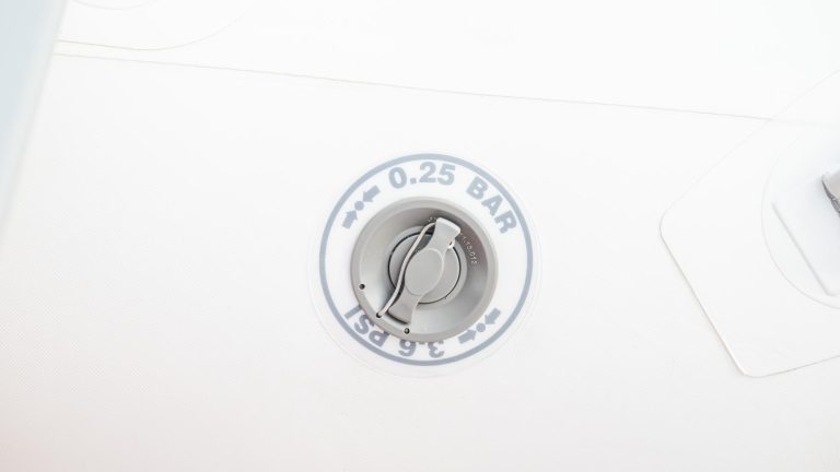 2025-Yamaha-YAM350Air-V-EU-White-Detail-008-03