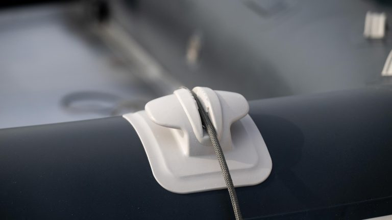 2025-Yamaha-YAM420S-EU-White-Detail-002-03