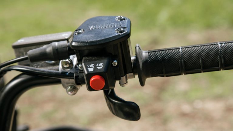 2025-Yamaha-YFM450FWB-25-EU-Detail-003-03