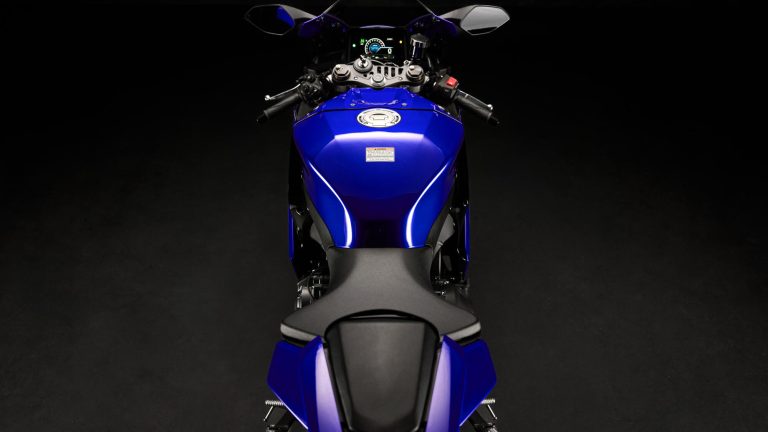 2025-Yamaha-YZF900R9-EU-Detail-003-03
